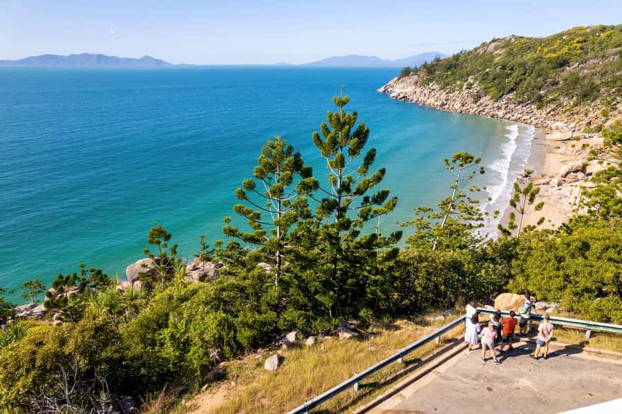 Magnetic Island: Guided Bus Tour with Morning Tea - How $67 buys a smart island circuit
