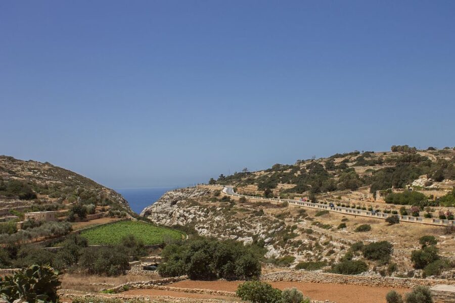Malta: Hop-On Hop-Off Bus Tours - North Route: Mdina, Gardens, Coast, and a Beach-Session Ending