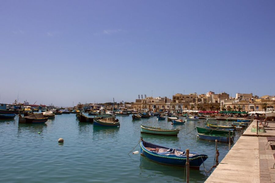 Malta: Hop-On Hop-Off Bus Tours - South Route: Valletta Connection, Fishing Life, Caves, and Temples