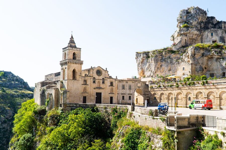 Matera: Open Top Bus Tour with Entrance to Casa Grotta - Sant’Agostino area: a descent with a photo pause