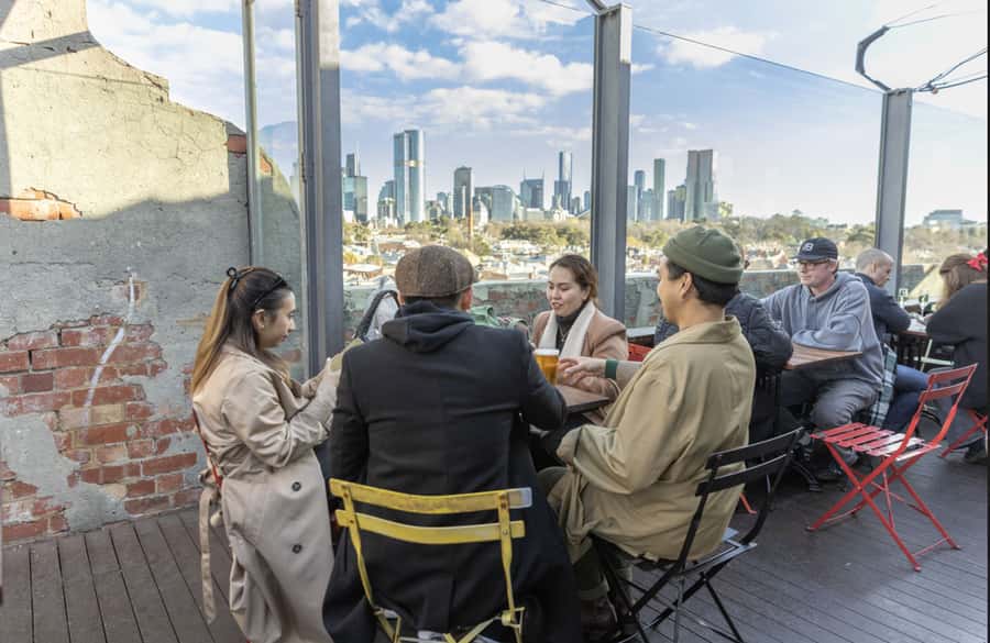 Melbourne: City Highlights, Suburbs & Laneways Bus Tour - Key tour highlights at a glance