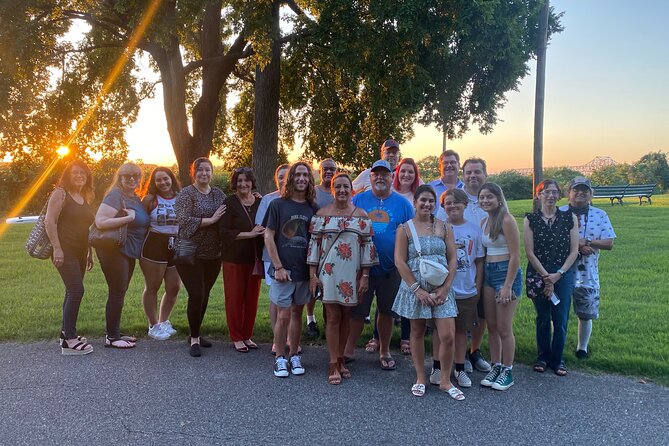 Memphis Haunted History Bus Tour - Stop 2: Mallory-Neely House and the guide’s storytelling rhythm