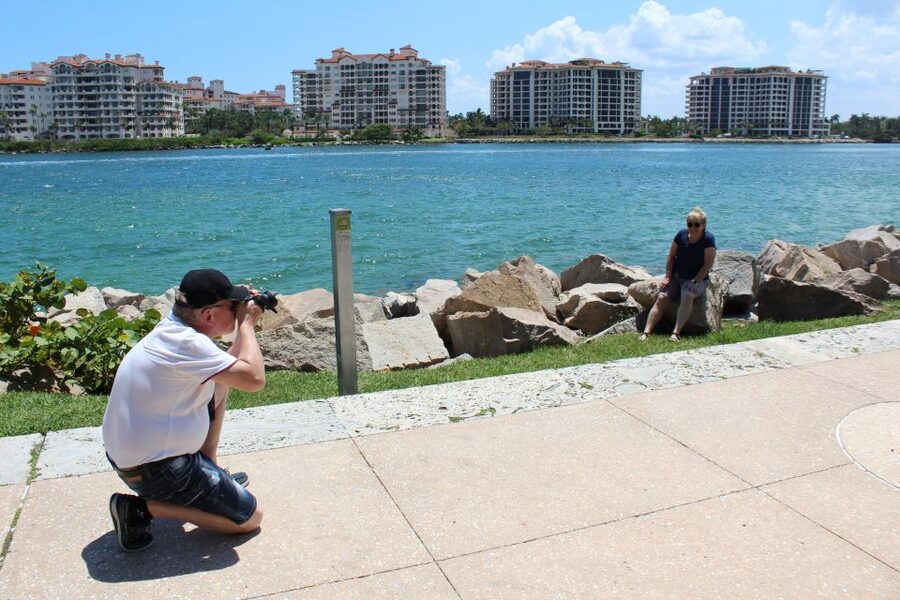 Miami: City Bus Tour with Downtown or Miami Beach Pickup - Art Deco District and Ocean Drive: the look, the story, the photo rhythm
