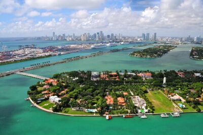 Miami Combo: Open-top Bus Tour and Sightseeing Bay Cruise - The yacht cruise on Biscayne Bay and Millionaire’s Row: the part most people remember