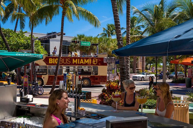 Miami: Hop-on Hop-off Tour + Cruise & Free 1-Hour Bike Rental - Wynwood Walls (Stop 7): Street Art Meets Real-Time Energy