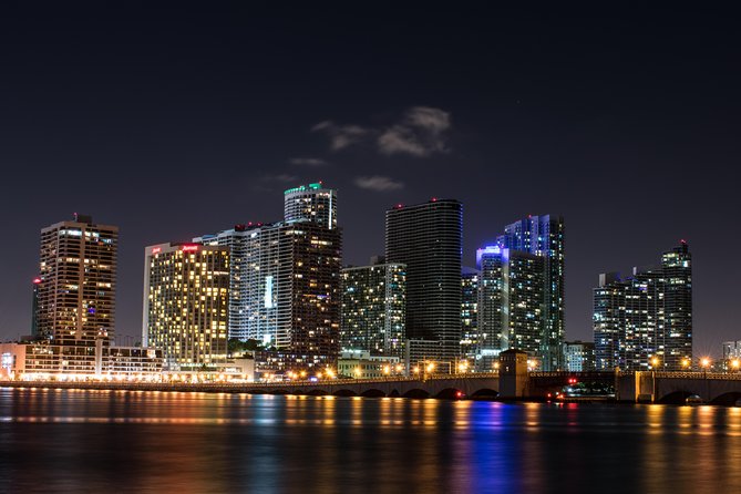 Miami: Open-top Bus Sightseeing Night Tour with Live Guide - Headset audio with a live English guide: how it all comes together