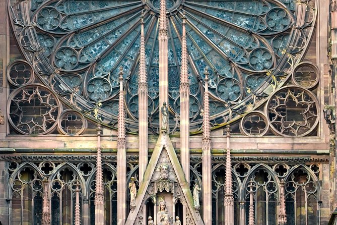 Milan: Best of Skip-the-Line Duomo Guided Tour Experience - Meeting point in Piazza Duomo: don’t let it steal your time
