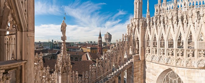 Milan: Best of Skip-the-Line Duomo Rooftops Guided Tour - Crowds, heat, and the 60–75 minute reality