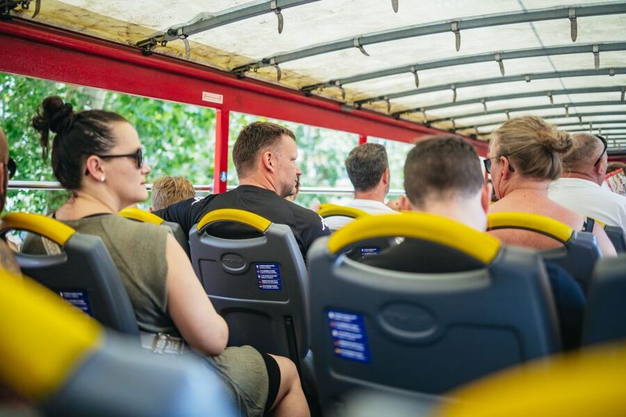 Milan: City Sightseeing Hop-On Hop-Off Bus with Audio Guide - Using the hop-on hop-off system without wasting time