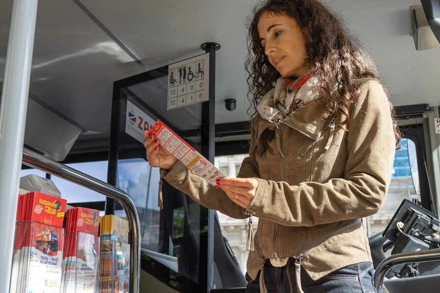 Milan: City Sightseeing Hop-On Hop-Off Bus with Audio Guide - Line D: Cenacolo, Navigli, and Brera in one loop