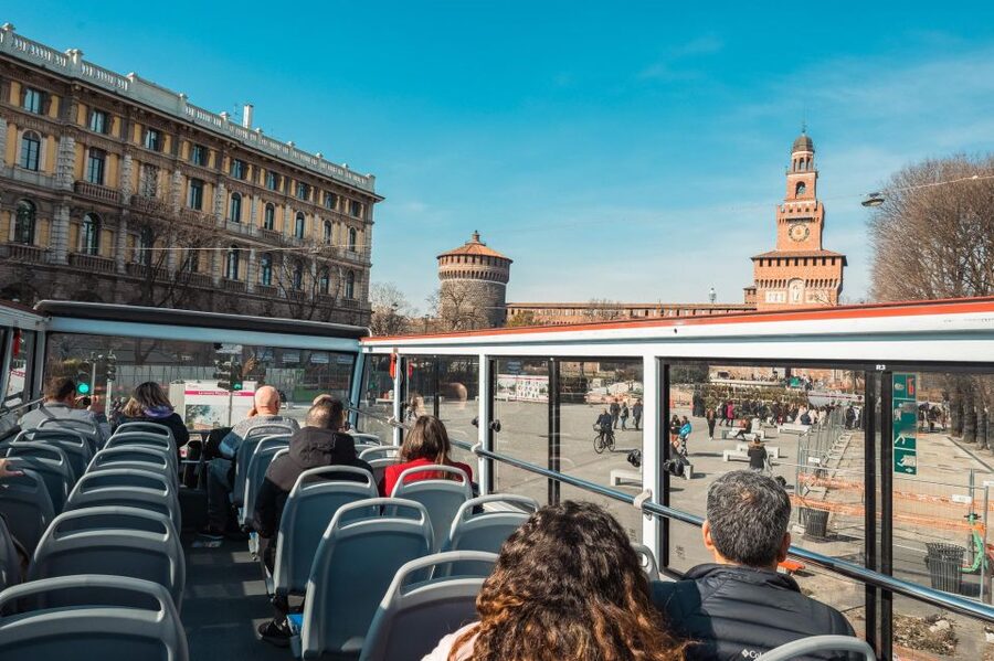 Milan: Skip-the-Line Duomo Guided Tour & Hop-on Hop-off Bus - Inside the Duomo: what your 1-hour guided walk actually covers