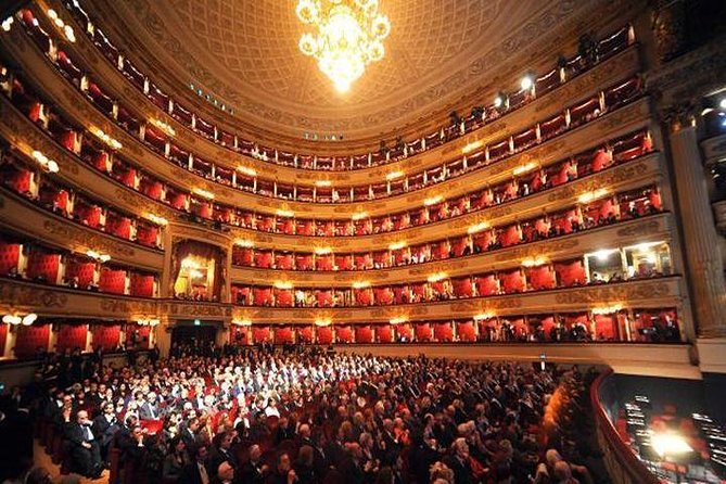 Milan: Skip-the-Line Duomo & La Scala Museum Guided Tour - Timing and Meeting Points: Don’t Lose Time in Piazza Duomo