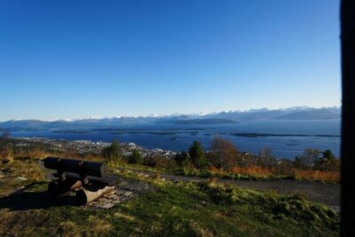 Molde: Atlantic Ocean Road & Varden Audio Guide Bus Tour - How to find the right bus at Storkaia or Moldegård