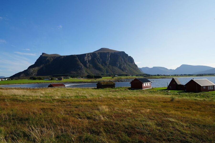 Molde: Atlantic Ocean Road & Varden Audio Guide Bus Tour - Audio guide setup: how to make the GuideToGo narration actually work