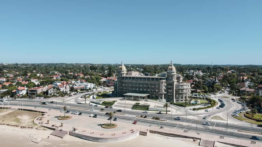 Montevideo: Sightseeing Hop-On Hop-Off Bus Tour - FAQ