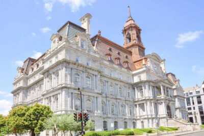 Montreal: Guided Bus Tour - Start at 1001 Rue du Square Dorchester: how to show up without stress