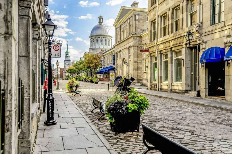 Montreal: Hop-On Hop-Off Double-Decker Bus Tour - Night Tour Option: When Montreal Looks Different After Dark