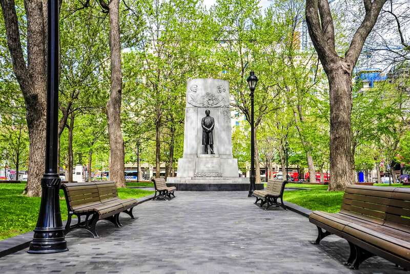 Montreal: Hop-On Hop-Off Double-Decker Bus Tour - Who This Tour Fits Best (and Who Might Want a Different Option)