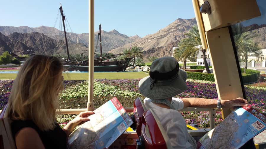 Muscat: Big Bus Hop-On Hop-Off Sightseeing Tour - City-Center Landmarks: National Museum, Ruwi Clock Tower, and Majlis Oman