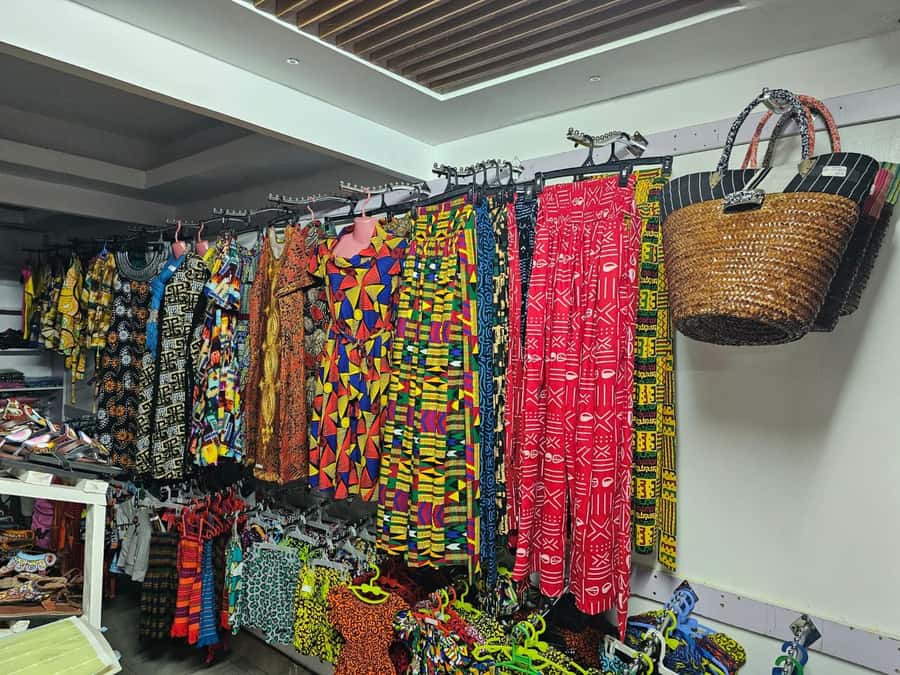 Nairobi: Hop on Hop off and Maasai market Collections Visit - Kibera (pass by): what you can and can’t take from a roadside glimpse