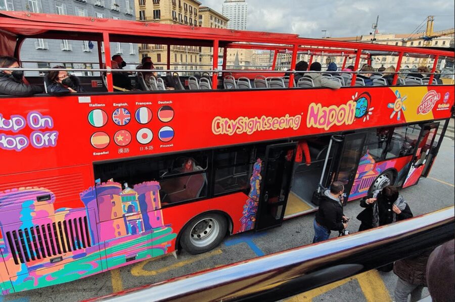 Naples: Hop-On Hop-Off Bus Tour with Train from Salerno - Using the Hop-On Hop-Off Bus Without Overplanning