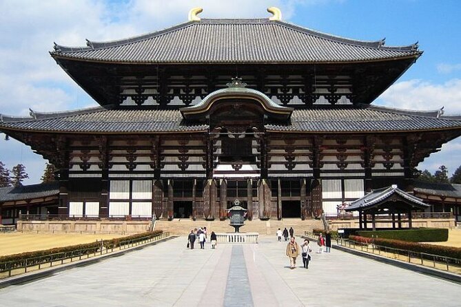 Nara, Todaiji Temple & Kuroshio Market Day BUS Tour from Osaka - Wakayama Castle Stop: Great Setting, But Check What’s Accessible
