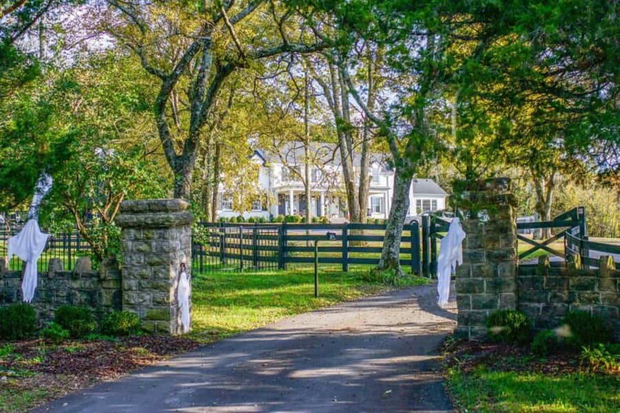 Nashville: Homes of the Stars Narrated Bus Tour - Key Things You’ll Notice on This Tour