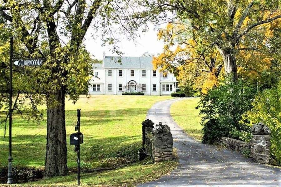 Nashville: Homes of the Stars Narrated Bus Tour - Driving the Music Capital: Downtown Views and the Bigger Story