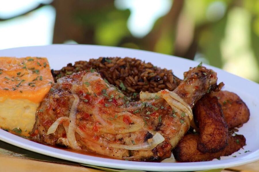 Nassau: Sip, Sample & See, Food & History Bus Tour - A balanced heads-up: the one drawback to keep in mind