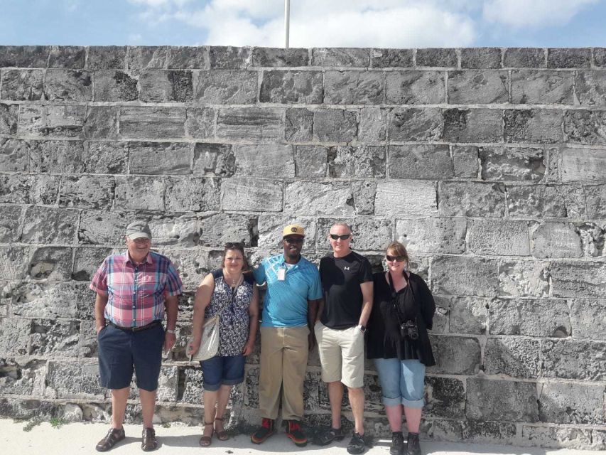 Nassau: Sip, Sample & See, Food & History Bus Tour - Who should book this Nassau food & history bus tour