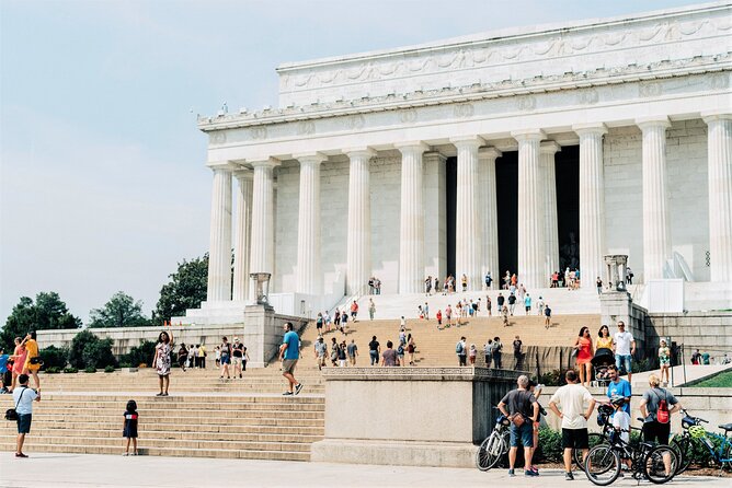 National Mall Tour with 10 Stops & U.S. Capitol or Museum Entry - MLK, FDR, WWII, and Vietnam: the memorials that actually stick
