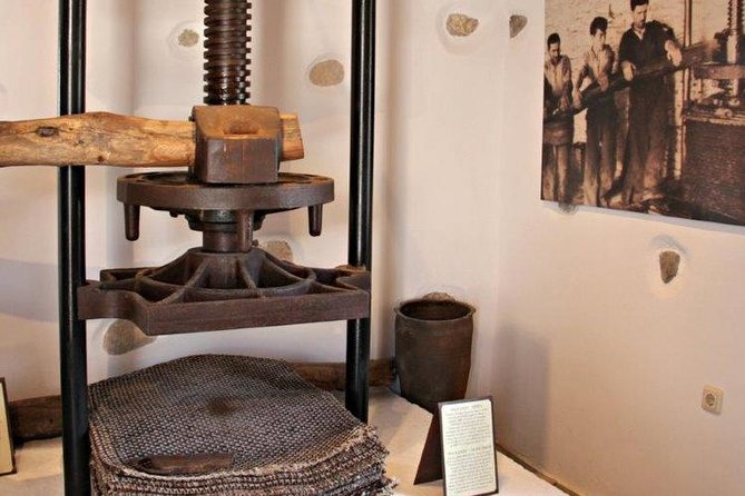 Naxos: Bus Tour Around the island - Halki: former capital, olive country, and that old-town feel
