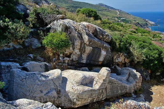 Naxos: Bus Tour Around the island - Apollonas: fishing village calm and the name behind Apollo