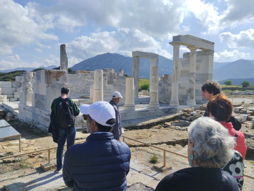 Naxos: Highlights Bus Tour with Free Time for Lunch and Swim - Apiranthos for 1.5 hours: marbled alleys, mountain views, and lunch choices