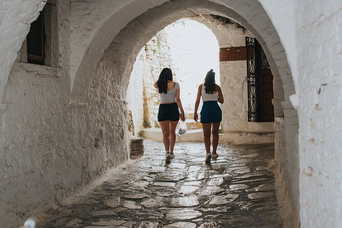 Naxos Highlights Bus Tour with Free Time for Lunch at Apeiranthos - Chalkio: Venetian architecture, shop time, and Vallindras distillery