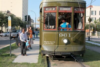 New Orleans: City Sightseeing Hop-On Hop-Off Bus Tour - Where You Start: 700 Decatur St and a Quick Voucher Exchange