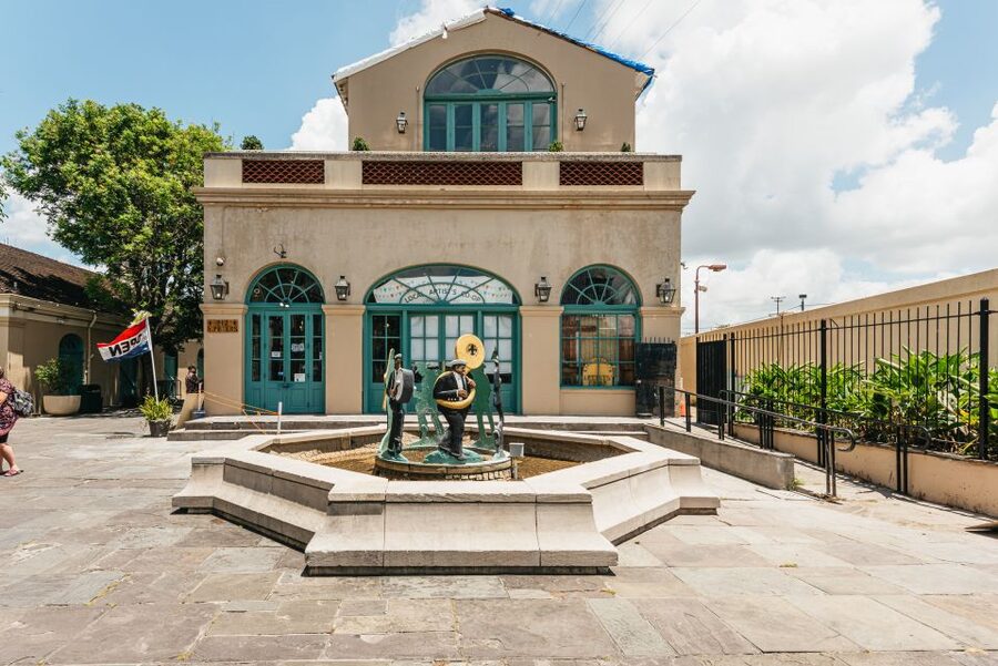 New Orleans: City Sightseeing Hop-On Hop-Off Bus Tour - Hop 6: Canal Street to Bourbon, Royal, Chartres, and Back Again