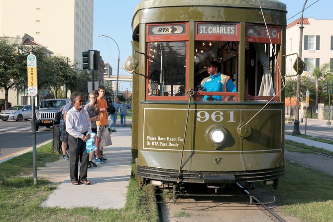 New Orleans: City Sightseeing Hop-On Hop-Off Bus Tour - Where You Start: 700 Decatur St and a Quick Voucher Exchange