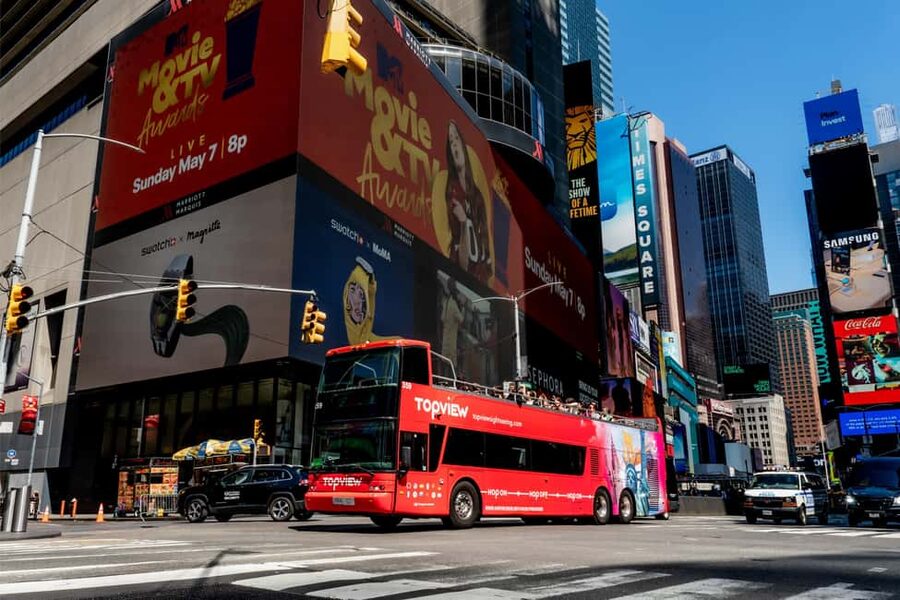 New York City: 24 or 48-hour Hop-on Hop-off Bus Tour - Downtown Highlights: Times Square and Empire State Building Views