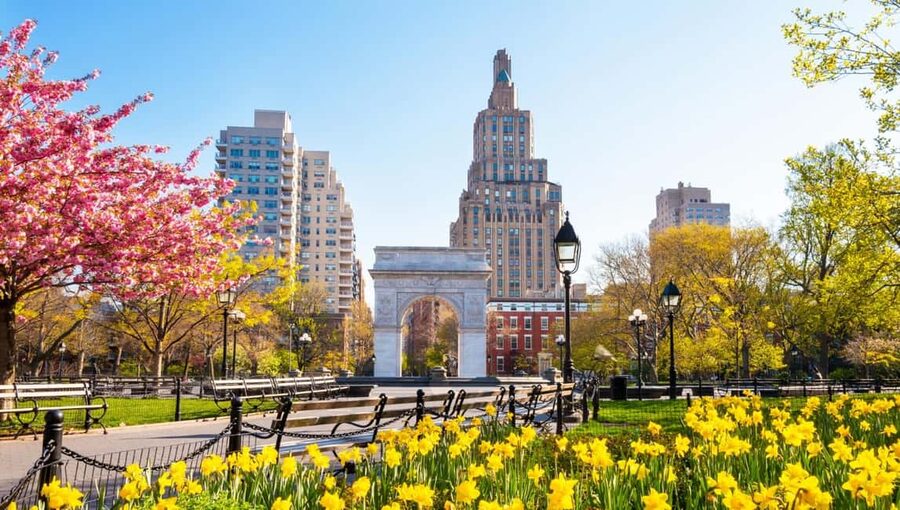 New York City: 24 or 48-hour Hop-on Hop-off Bus Tour - Getting On: TopView App Setup, Times Square Stops, and Reality Checks