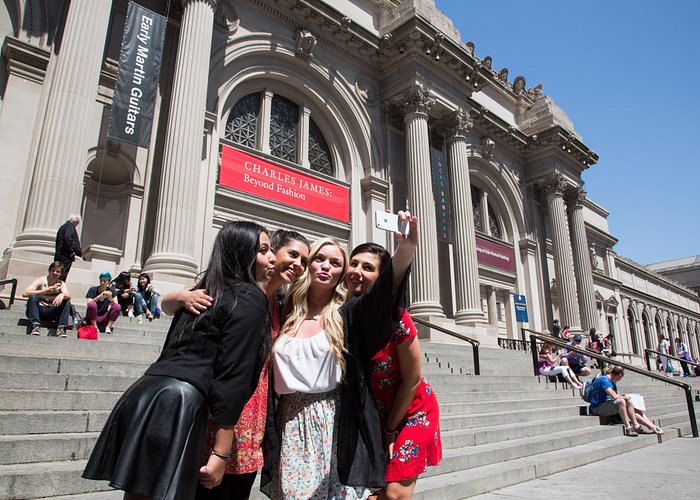 New York City Gossip Girl TV Show Sites Bus Tour - Stop-by-Stop: Where the Scenes Land on Real Streets