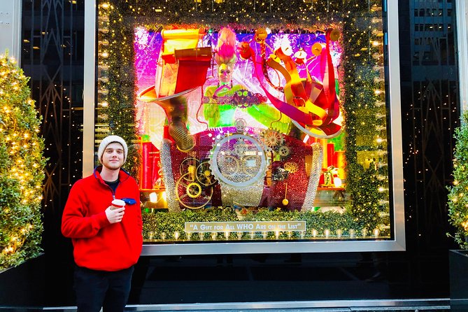 New York City Holiday Movie Sites and Lights Bus Tour - Fifth Avenue and the department-store window circuit