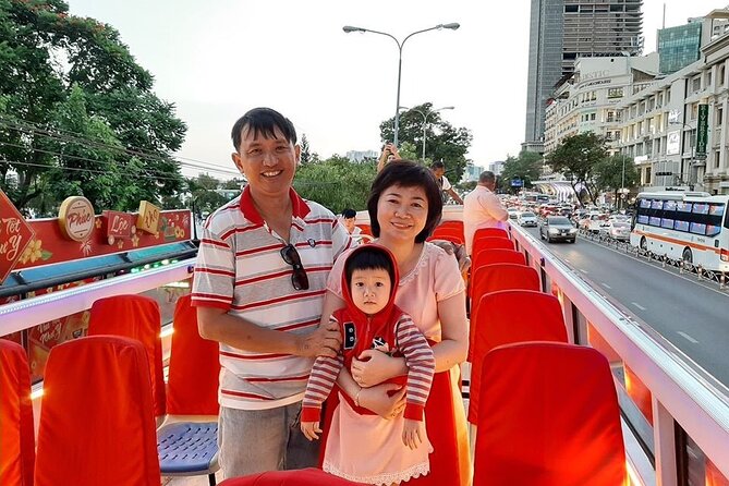 Night Bus Tour in Ho Chi Minh City - How the audio guide (and headphones) can shape your experience