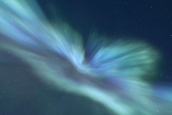 Northern Lights Big Bus Chase with Free Photos - Warmth and comfort: what’s included and what you’ll still want to bring