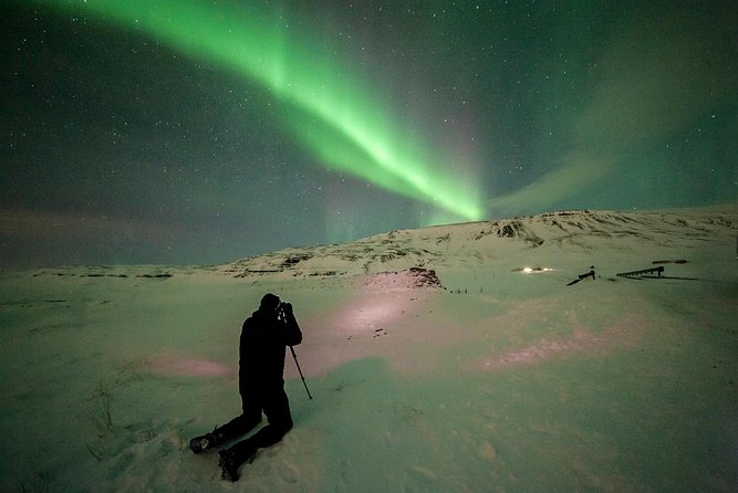 Northern Lights Bus Tour from Reykjavik with Hot Chocolate - Northern Lights bus tour from Reykjavik: what the experience feels like