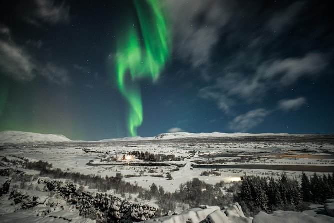 Northern Lights Bus Tour from Reykjavik with Hot Chocolate - Timing and logistics: what 4 hours really means outside Reykjavik