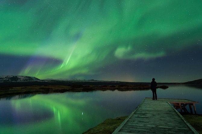Northern Lights Guided Bus Tour from Reykjavik - When the lights don’t show: your backup night option