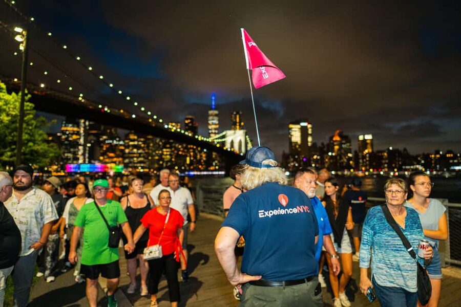 NYC at Night: 3-Hour Luxury Bus Tour of Top Highlights - Why this NYC at Night bus tour feels worth the $42