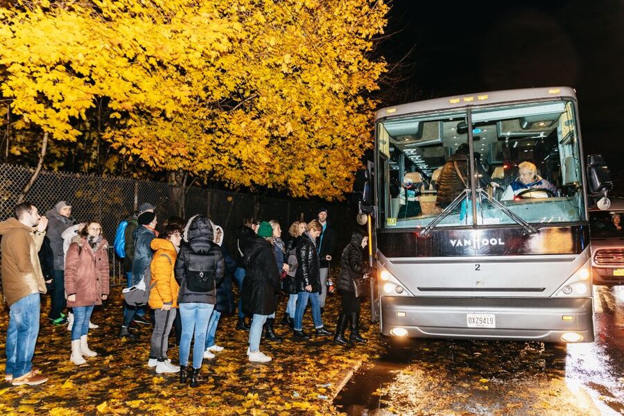NYC: Dyker Heights Christmas Lights & Skyline View Bus Tour - The East River drive back: big-city views without the stress