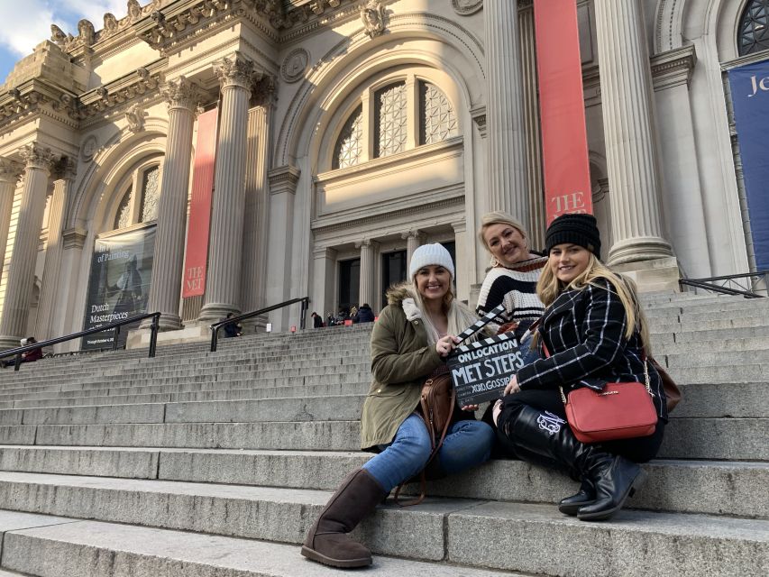 NYC: Gossip Girl Sites Bus Tour - The Tour Experience: Guides, Humor, and Photo Help (Katy, Lou, Clara, and More)